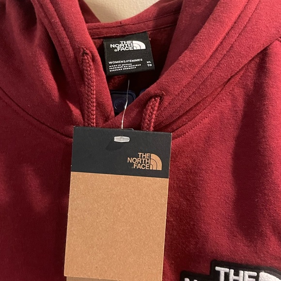 NWT The North Face Women’s Sweatshirt - Picture 6 of 6